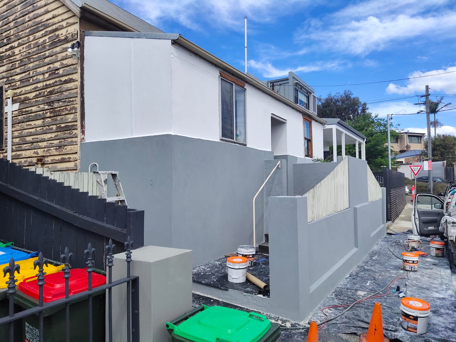 Retaining Wall Rendering Sydney | Easy Cement Rendering Pty Ltd